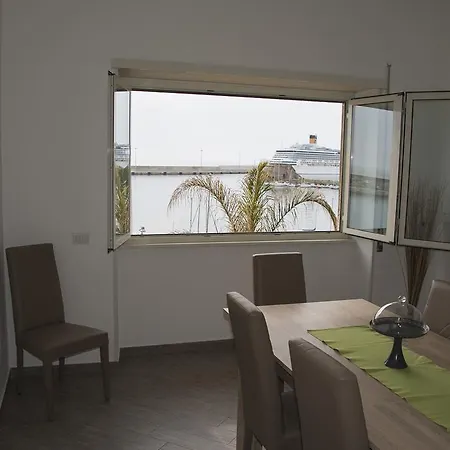 Apartment Tourist Apartment-la Casa Del Porto- Turistico