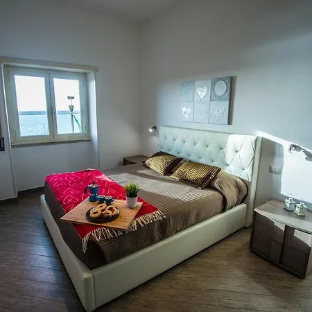 Tourist Apartment-la Casa Del Porto- Turistico Apartment Civitavecchia