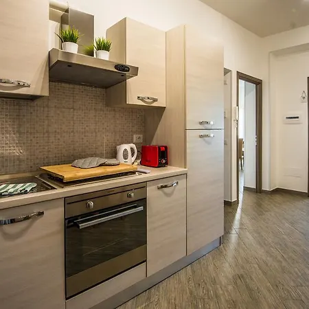 Tourist Apartment-la Casa Del Porto- Turistico