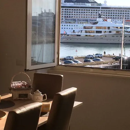 Tourist Apartment-la Casa Del Porto- Turistico * Civitavecchia